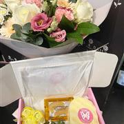 Florist choice handtied with pamper box