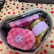 The Heart Pamper Box